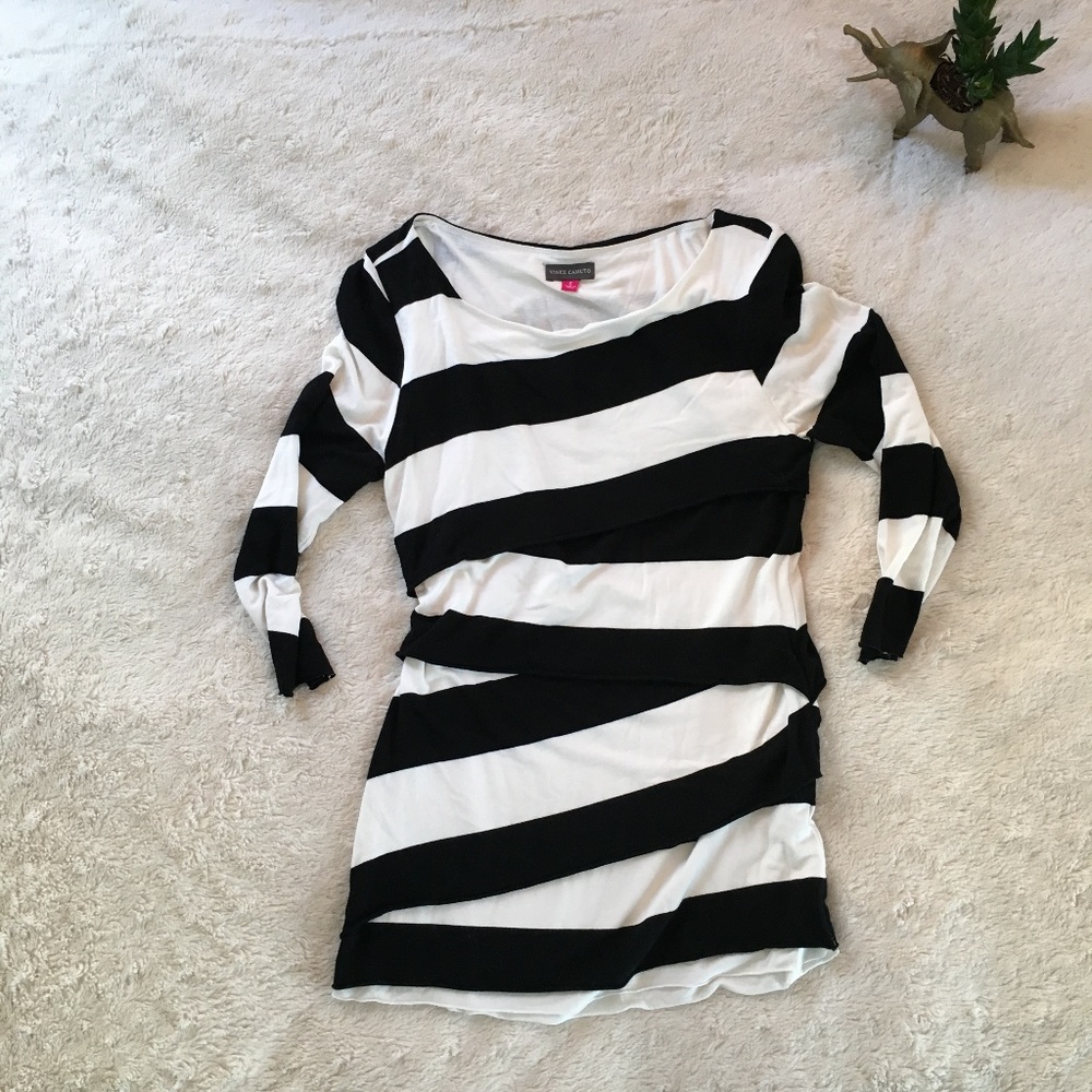 Vince Camuto Zigzag sweater - S